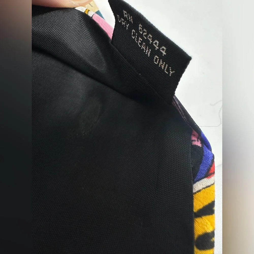 Vintage 1991 Nicole Miller Men‎ Silk Neck Tie Shop Til You Drop Necktie 55x3.5